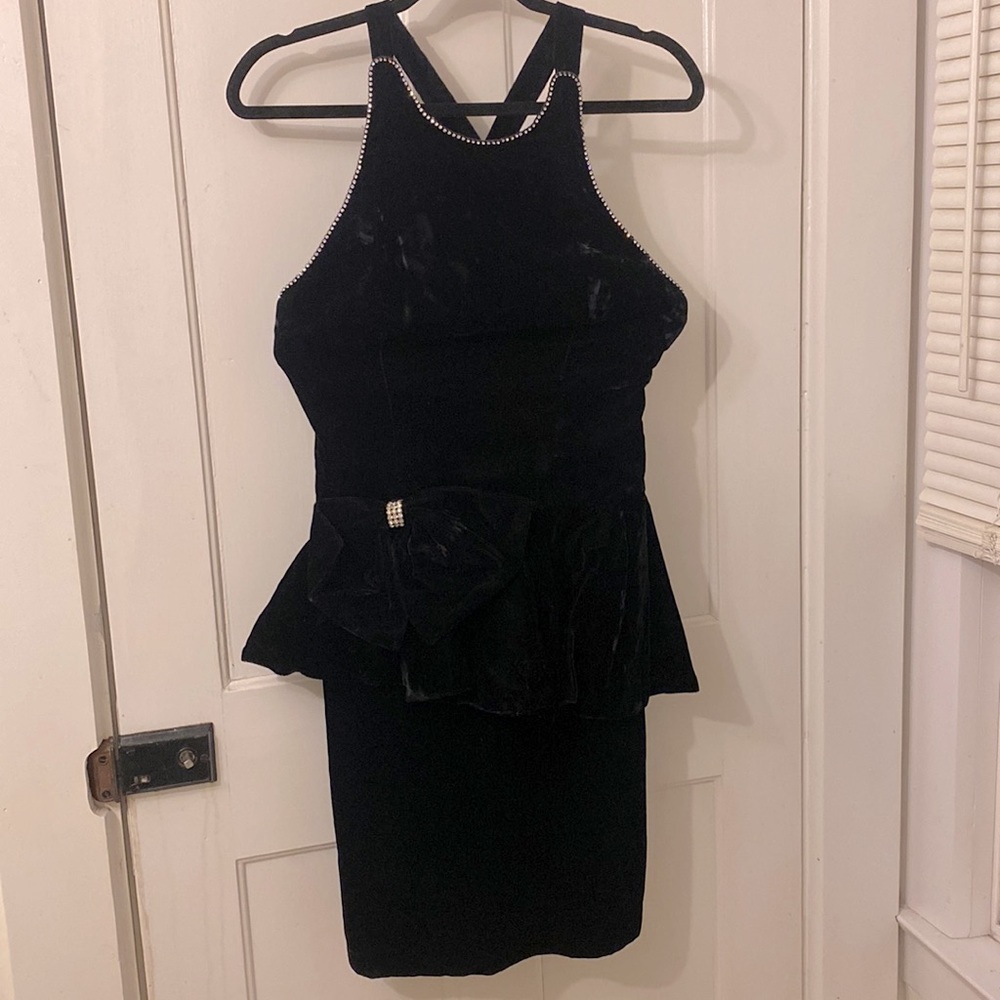 Night Way Collections Vintage-style Black Velvet Peplum Dress